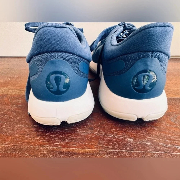Lululemon Women’s Blue Strong feel Trainers Shoes Size 8 - Picture 5 of 12